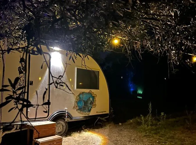 Caravan مكان تخييم ديكيلي