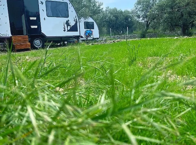 مكان تخييم Caravan ديكيلي