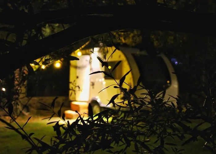 Caravan مكان تخييم