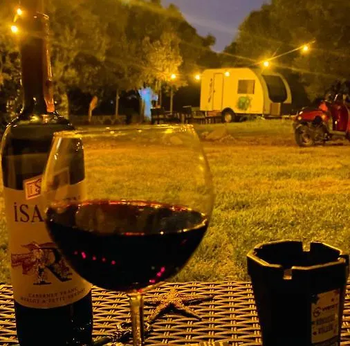 Caravan مكان تخييم