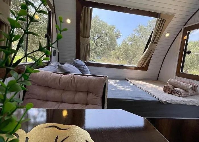 Caravan مكان تخييم