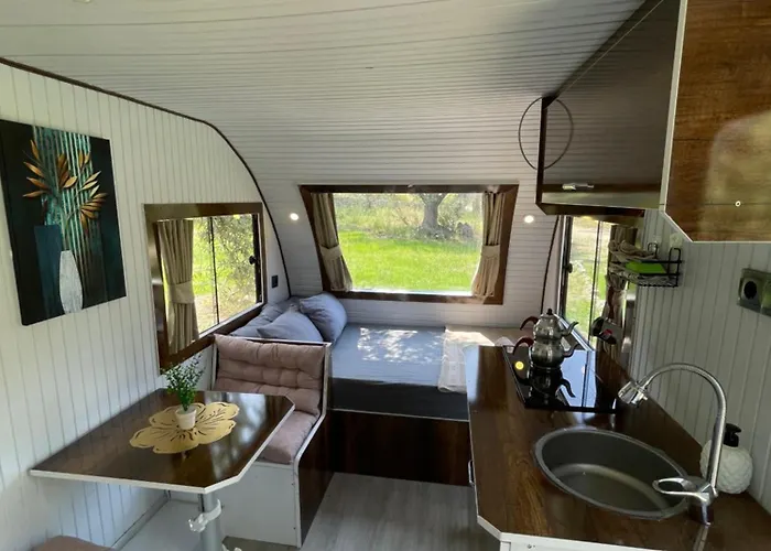 Caravan مكان تخييم