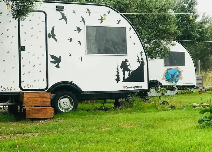 Caravan مكان تخييم *